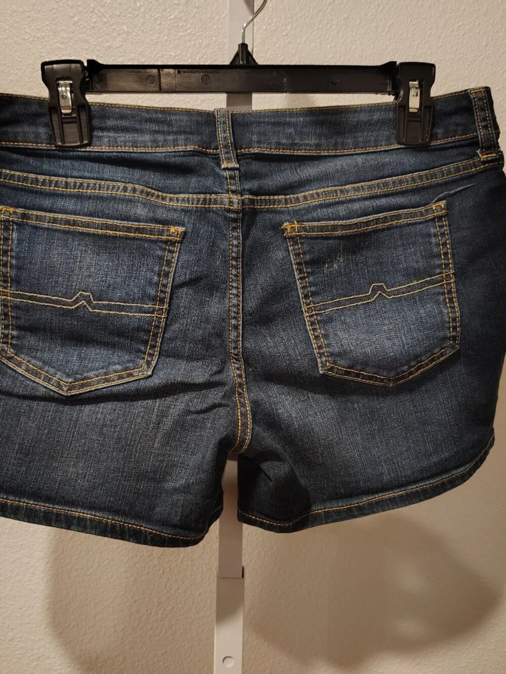 Arizona Jean Company Junior's Denim Jean Shorts Size 9 Stretch Zip Fly 5 Pocket